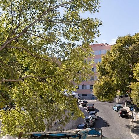Joivy Elegant 1-Br Apartment In Perfect Centre Lisbona Esterno foto
