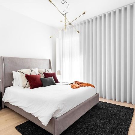 Joivy Elegant 1-Br Apartment In Perfect Centre Lisbona Esterno foto