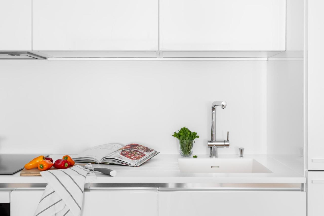 Joivy Elegant 1-Br Apartment In Perfect Centre Lisbona Esterno foto