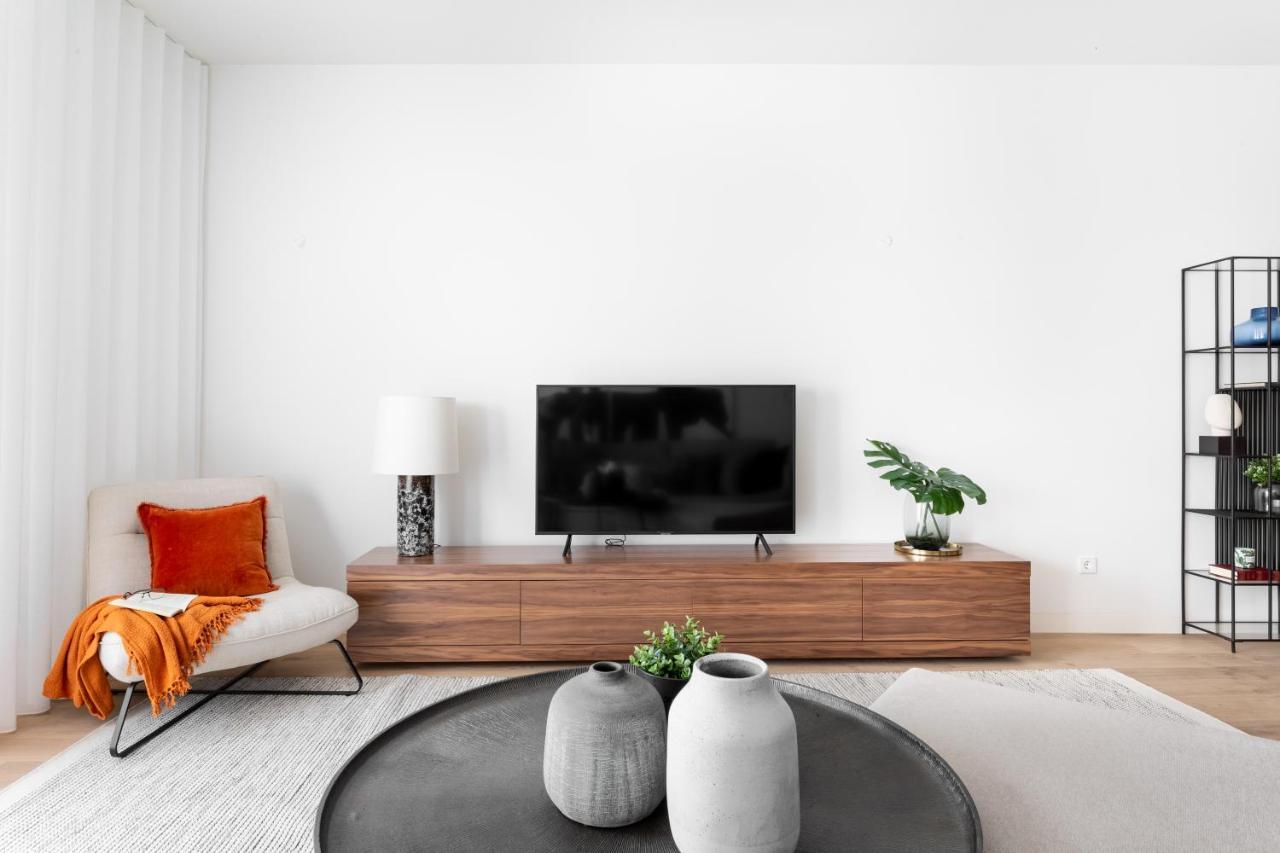 Joivy Elegant 1-Br Apartment In Perfect Centre Lisbona Esterno foto