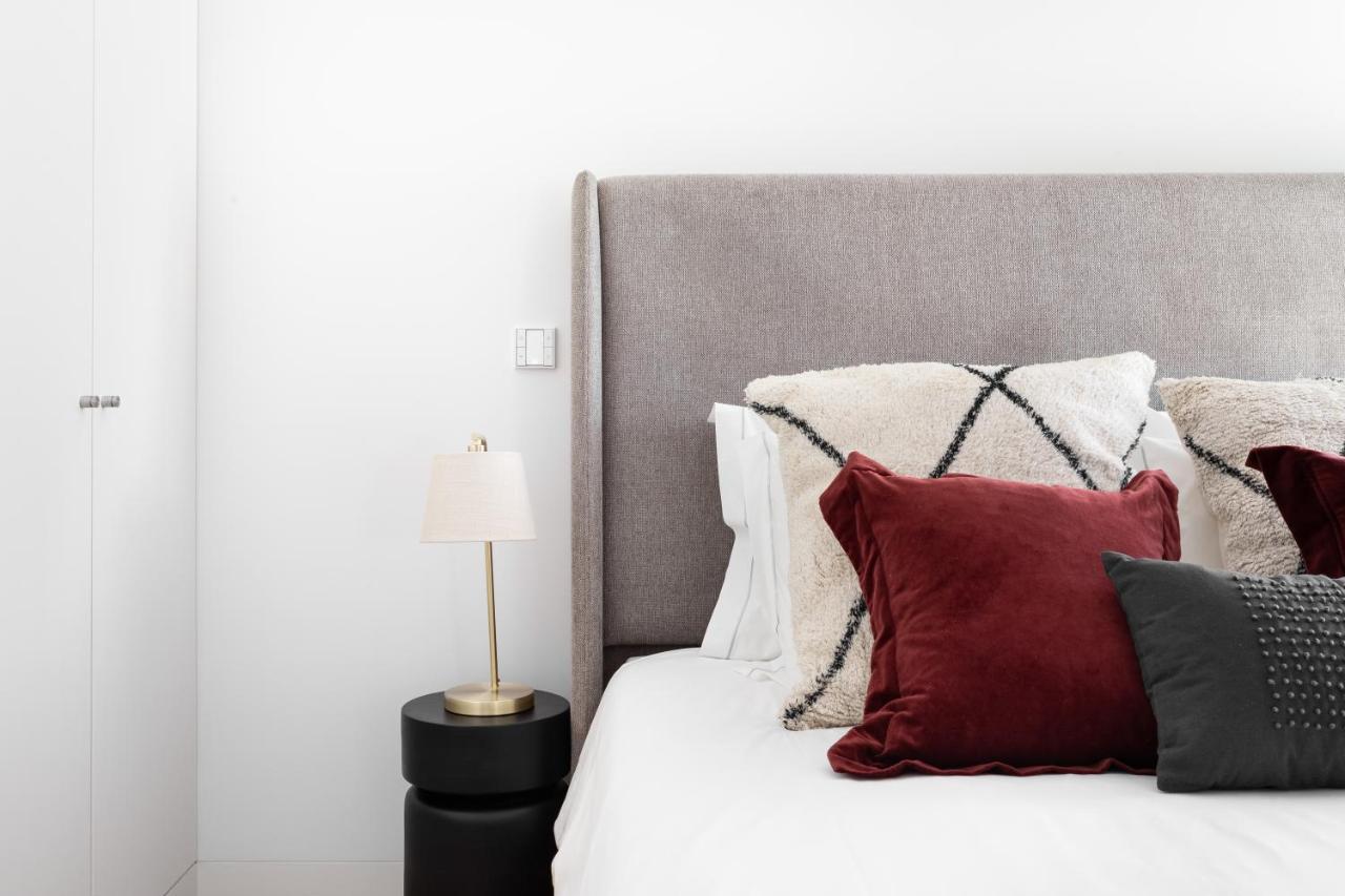 Joivy Elegant 1-Br Apartment In Perfect Centre Lisbona Esterno foto
