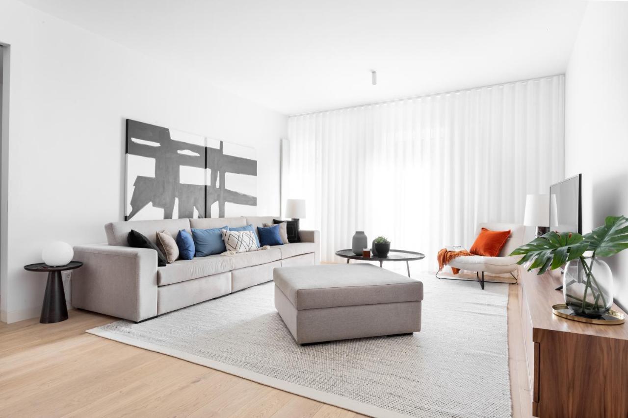Joivy Elegant 1-Br Apartment In Perfect Centre Lisbona Esterno foto